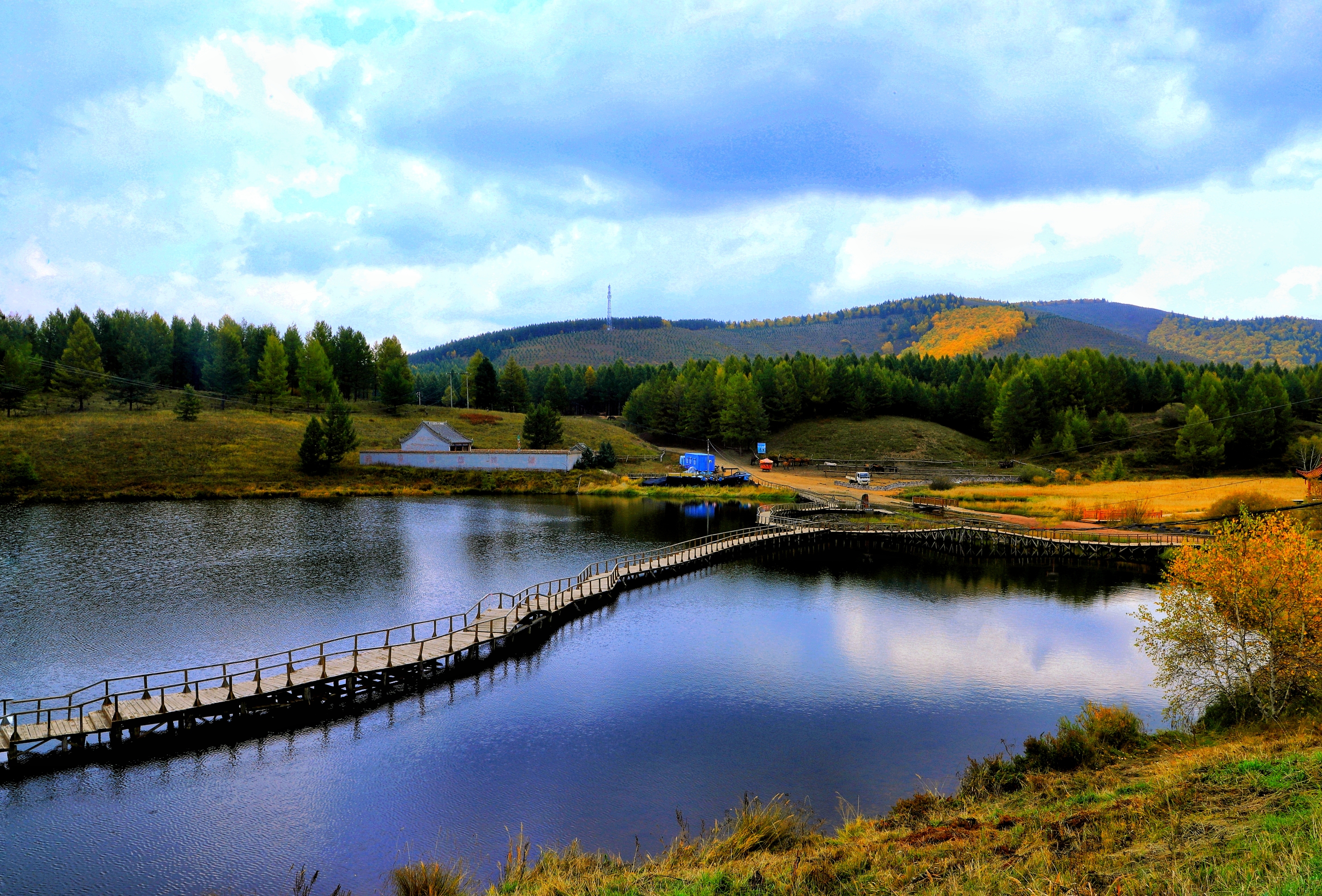 《塞罕坝—神龙潭》 摄影:怡君