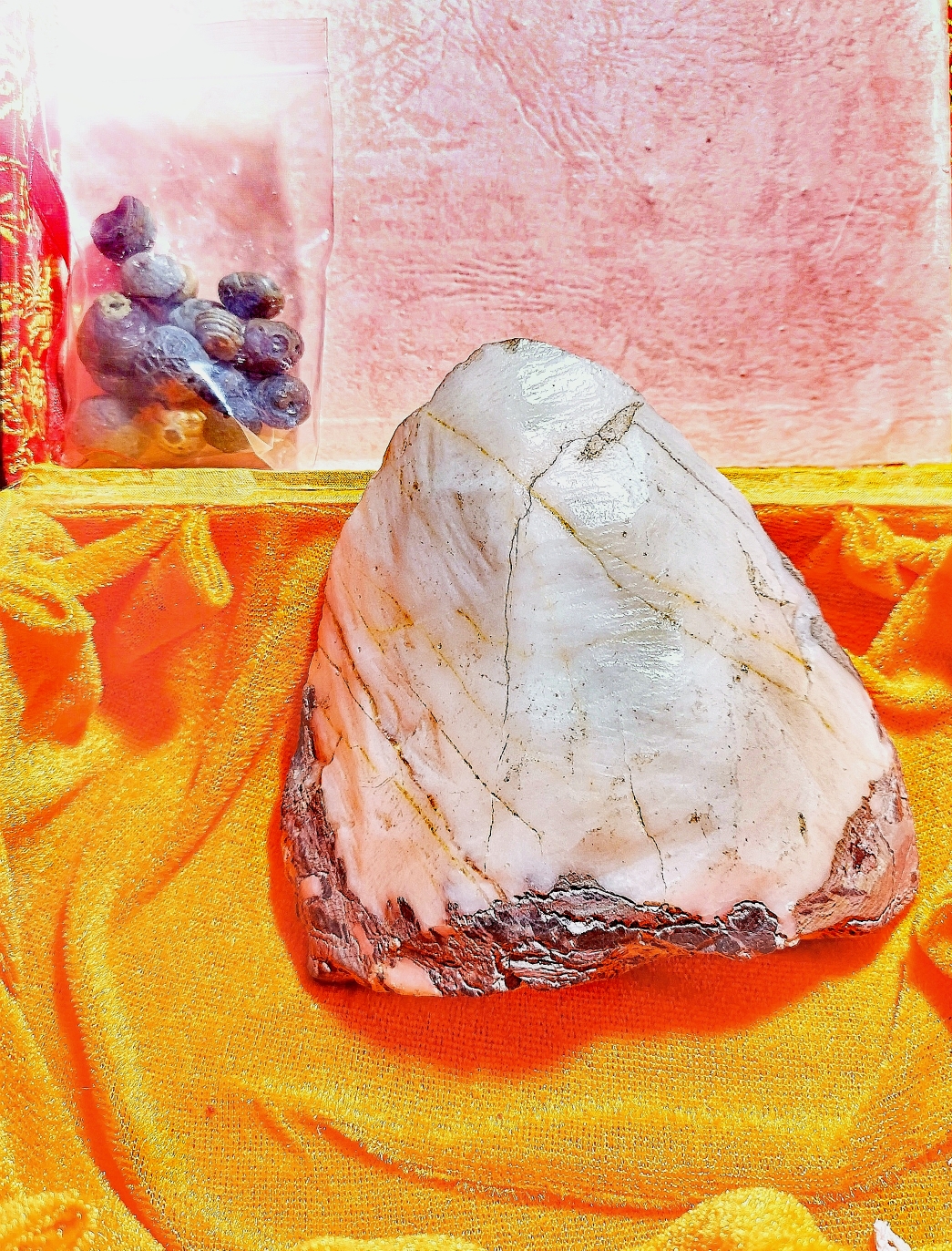 雪石原创诗歌《雪山之石》