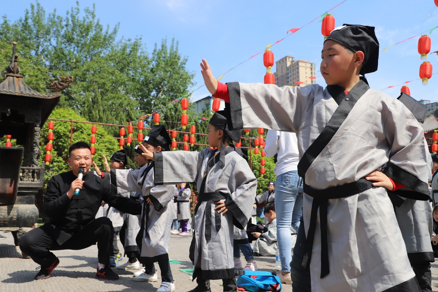 河南洛阳:周公庙博物馆里学习传统文化