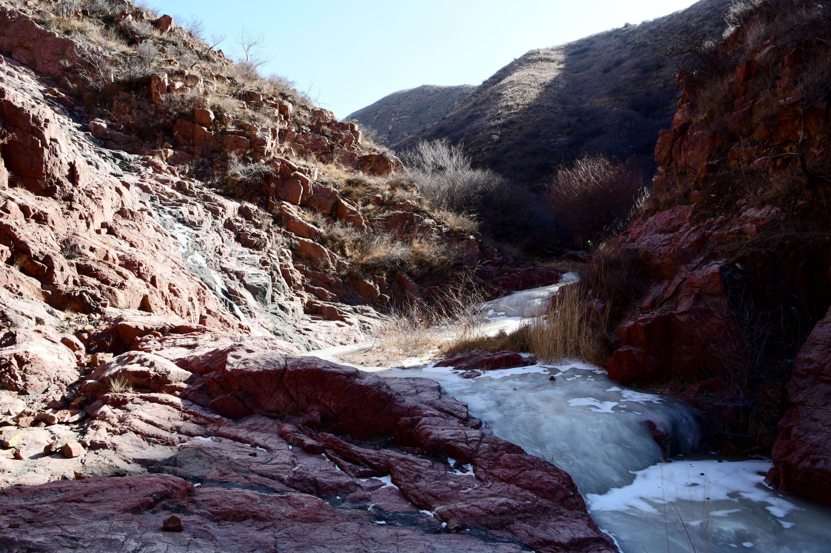 和开心的人在一起玩,大同雷公山徒步环穿一日游.