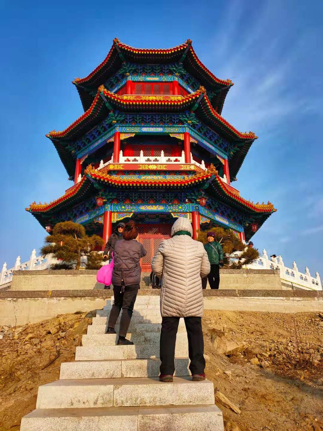 八十岁重登紫金山,近观魁星阁.