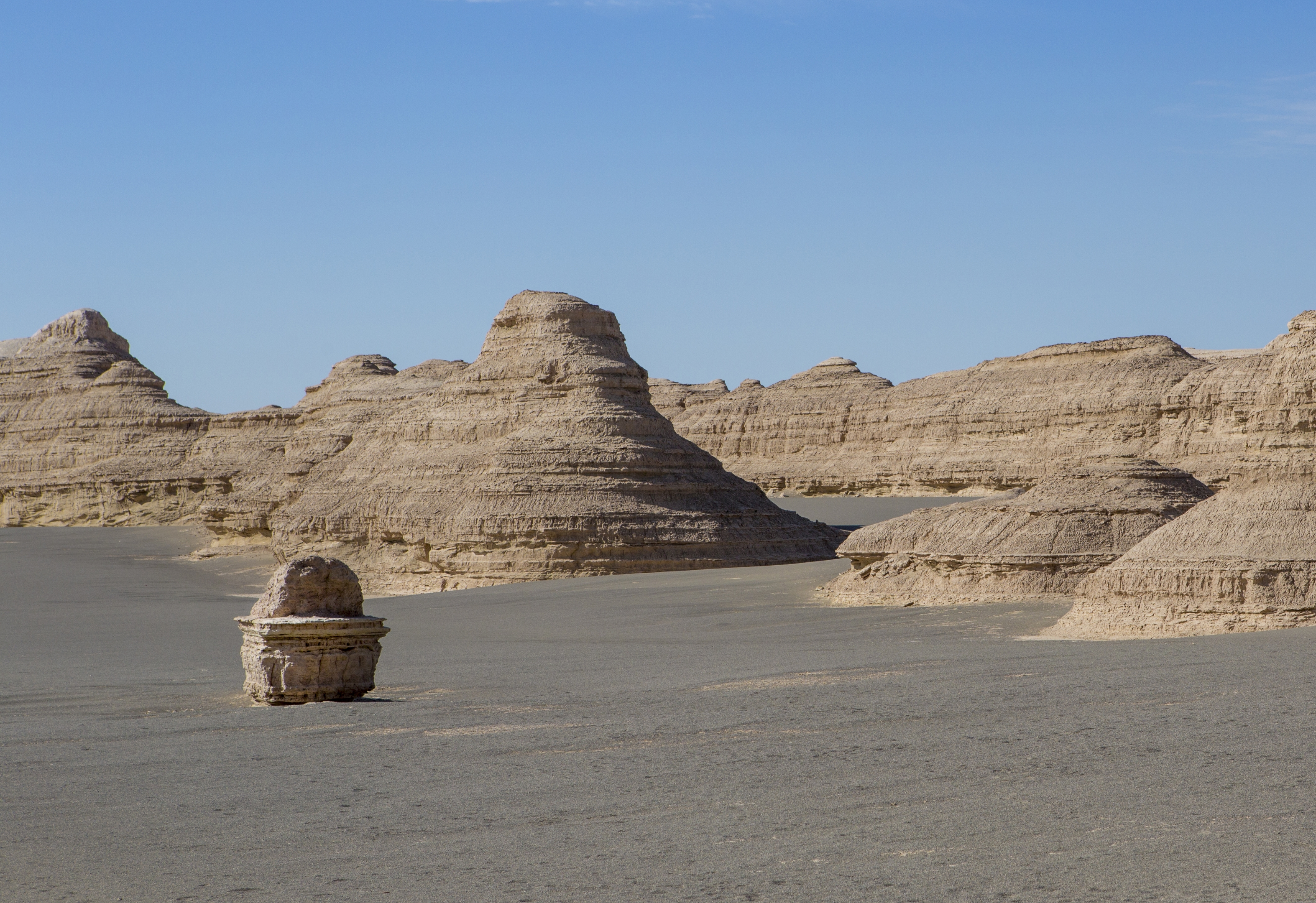 魔鬼之城一一敦煌雅丹地貌首发