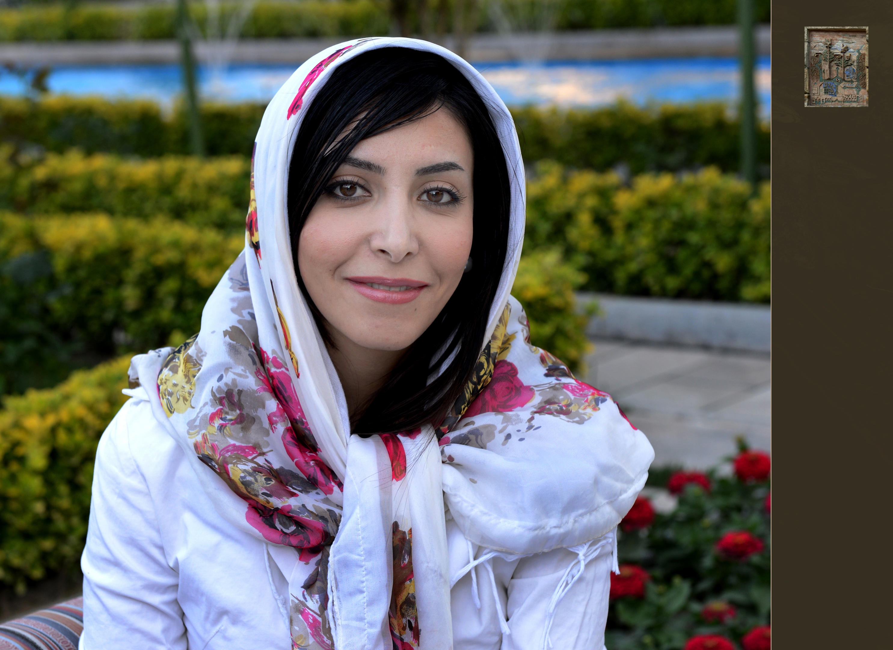 玫瑰花香般的伊朗女性