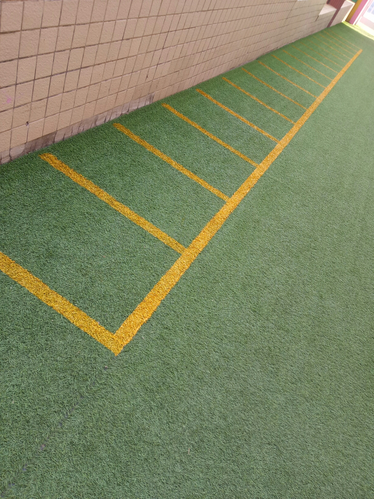 幼儿园也有停车难星宝们早起上学抢车位喽