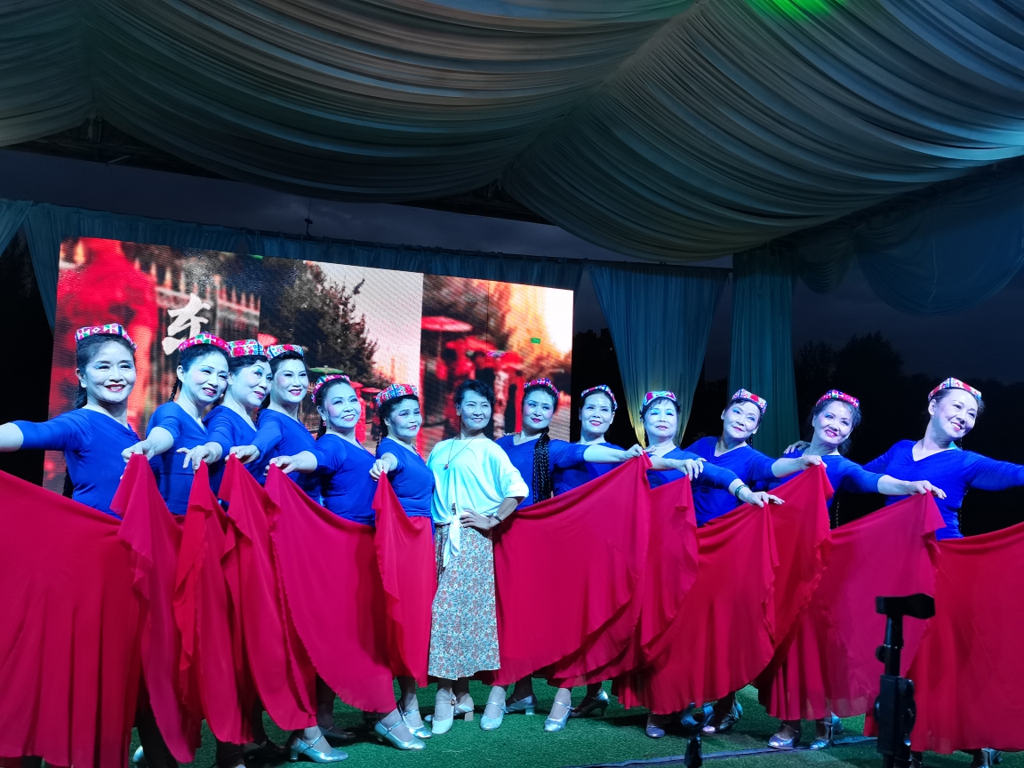 鱼米水乡军垦文化大舞台晚会掠影