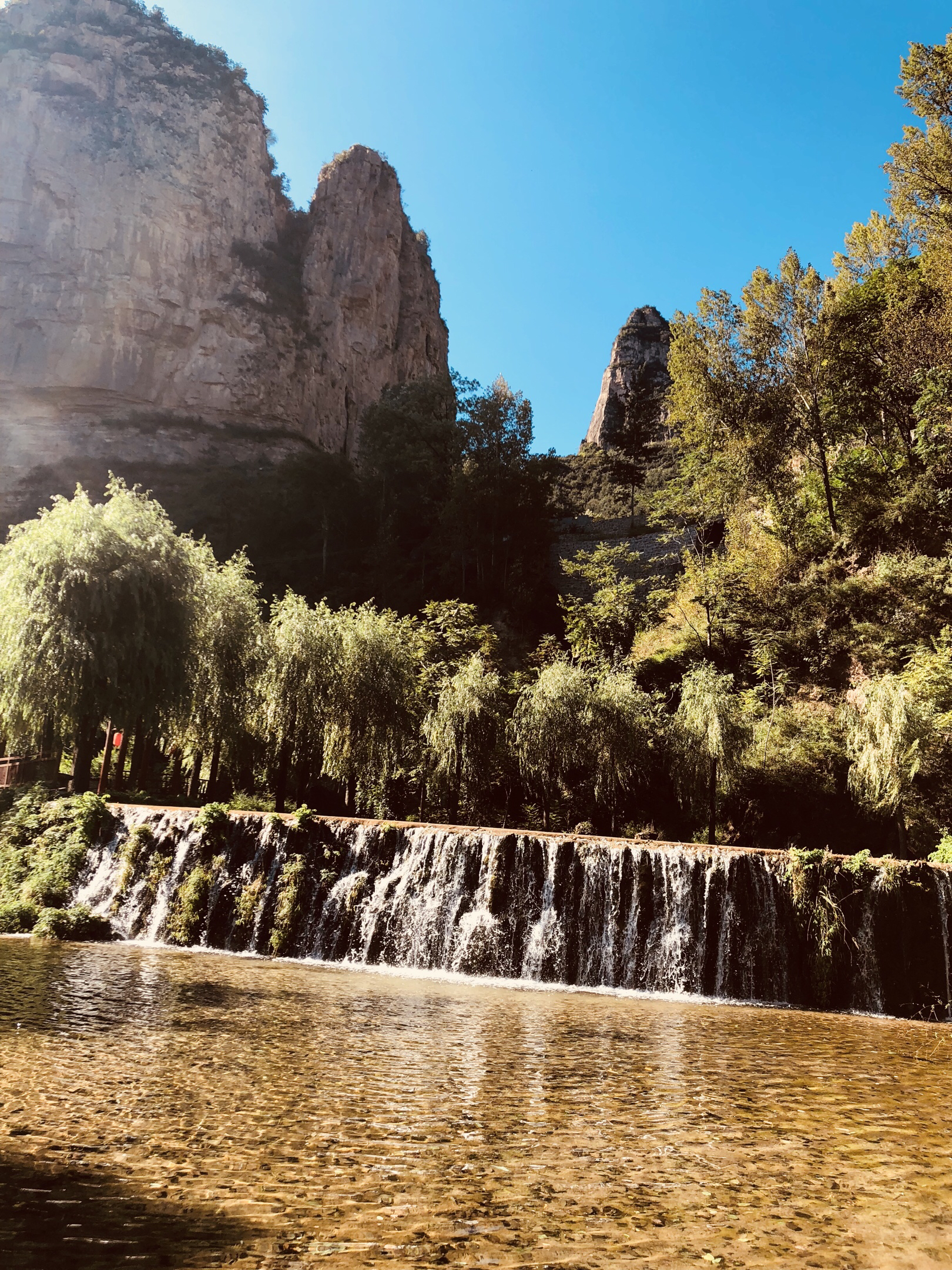 情人谷的僧人 ——情人谷源于僧人蒙爱还俗之地