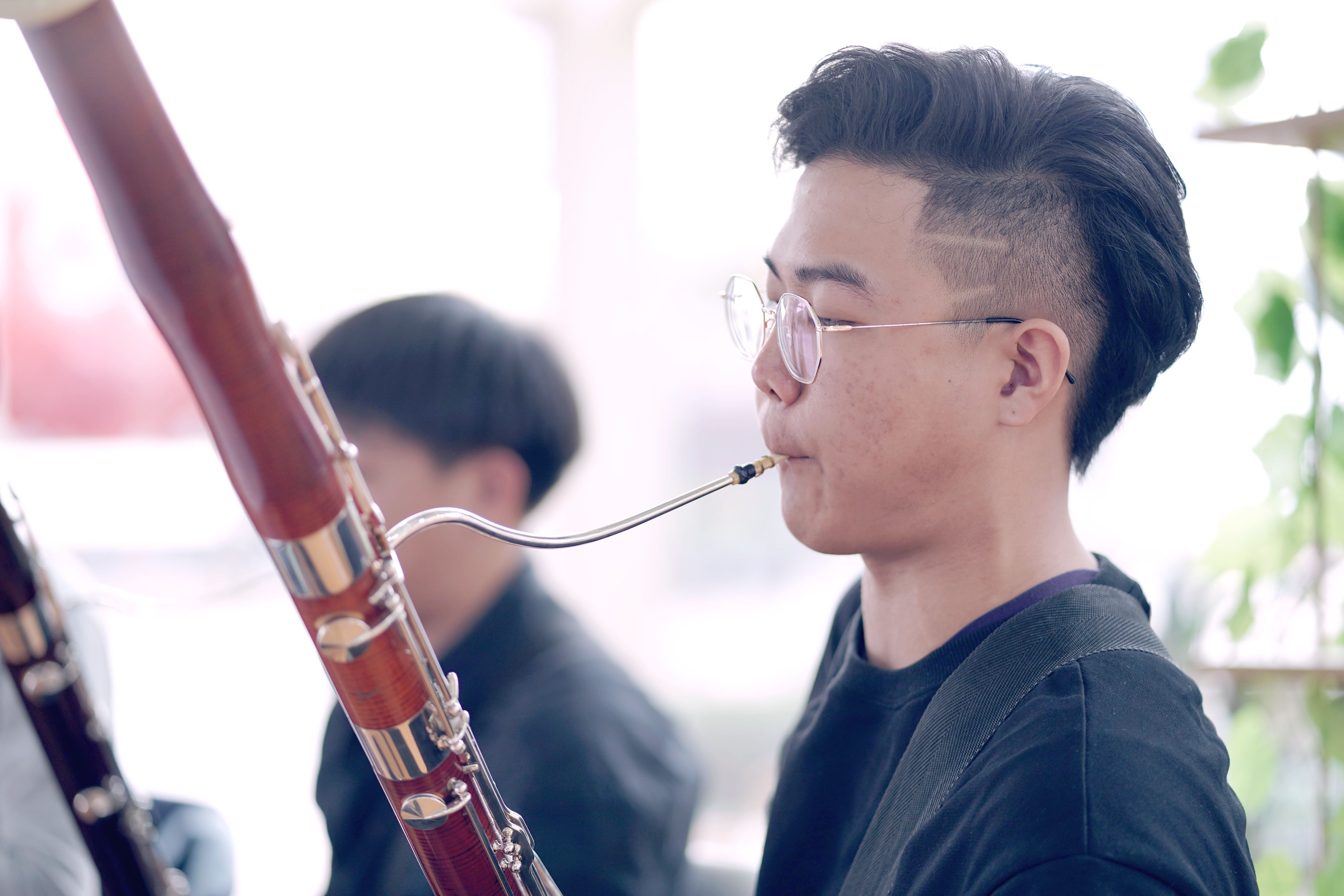 与大师同行--爱乐青少交公益音乐会