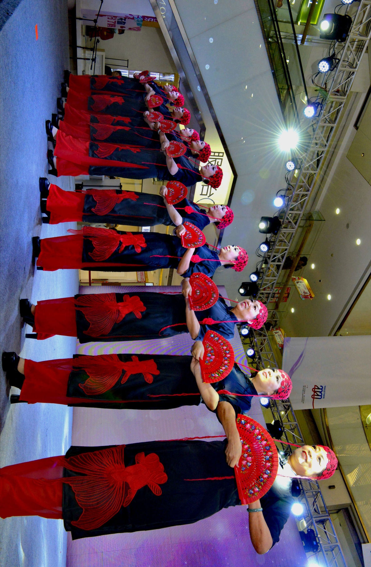 2020年大连中老年模特表演剧照(之一)