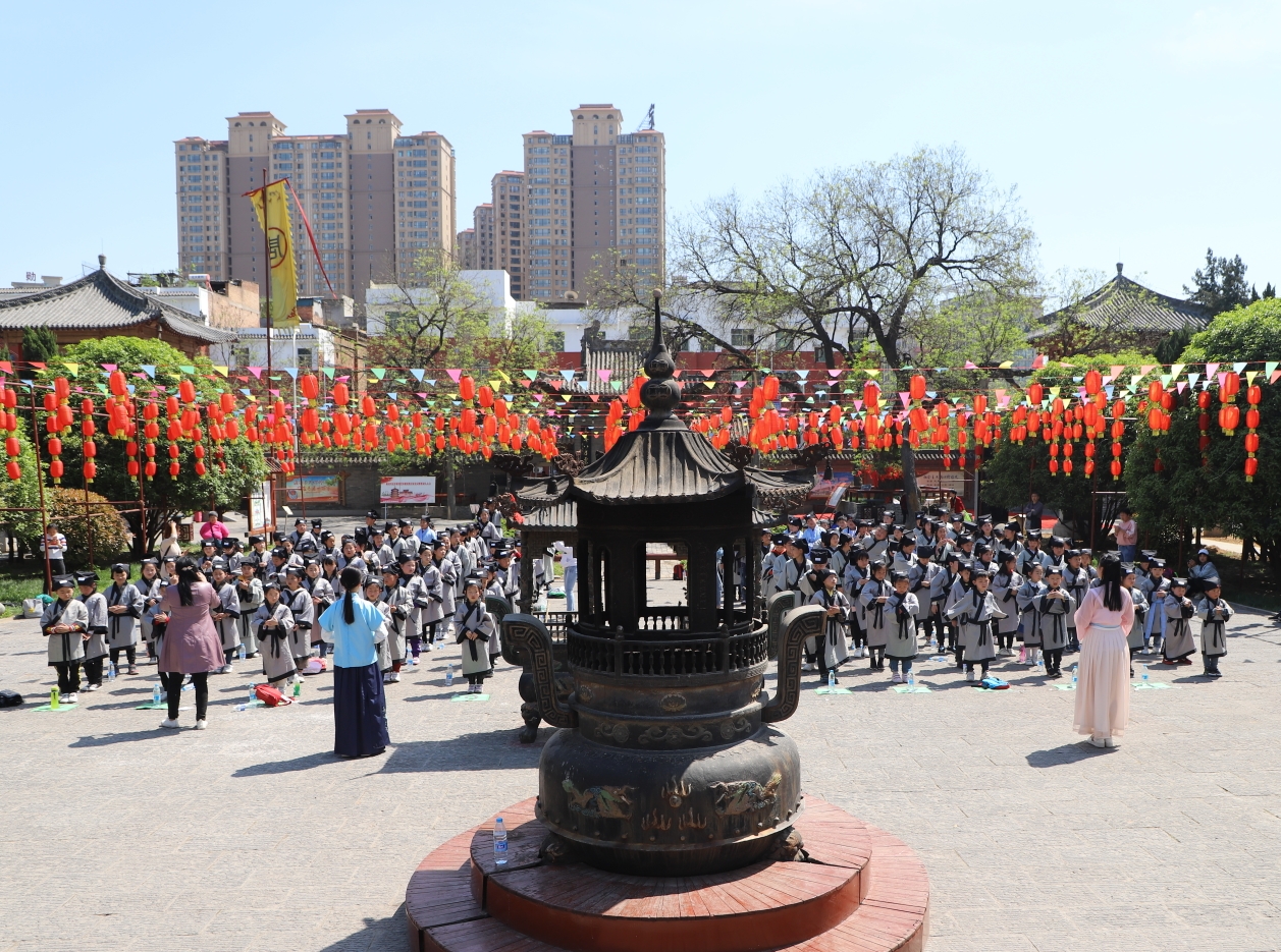 河南洛阳:周公庙博物馆里学习传统文化