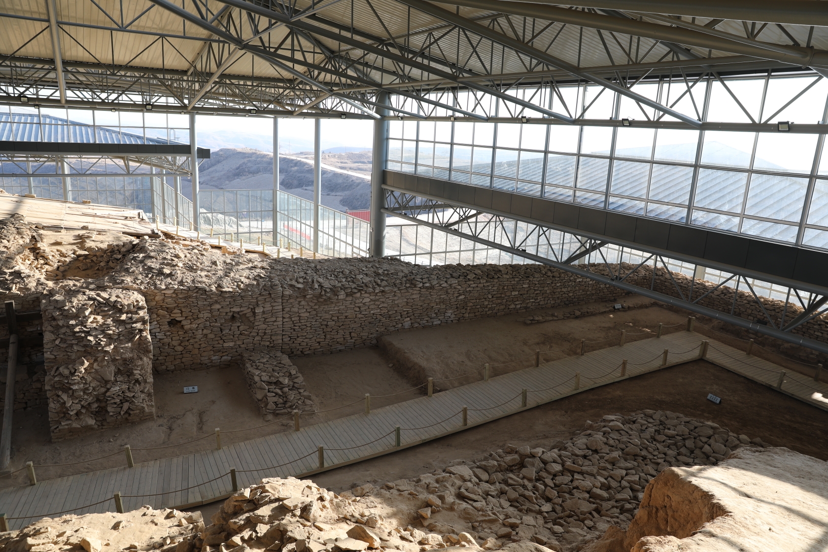 距今4000多年的中华文明起源地——神木石峁遗址