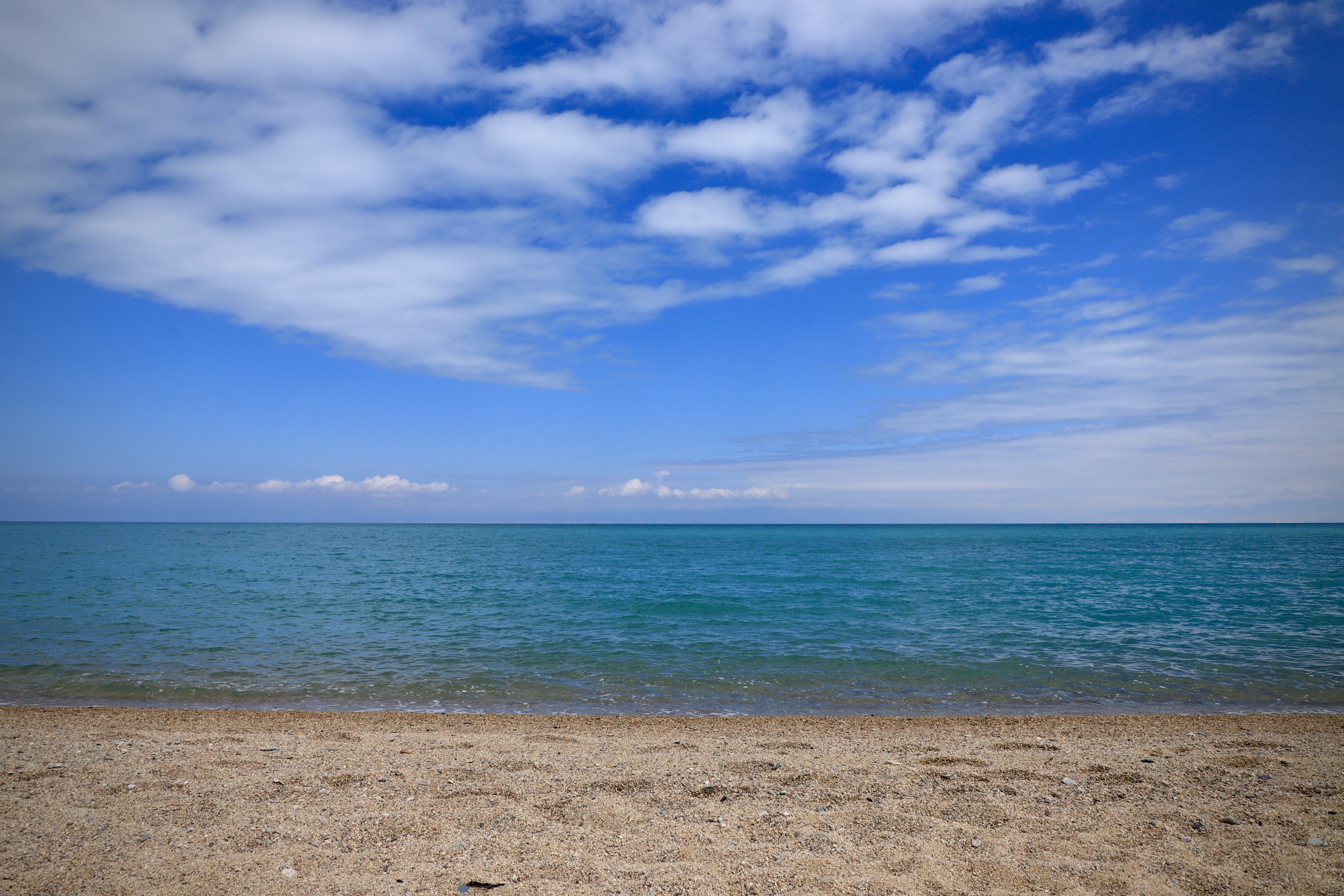 水天一色青海湖(首发)