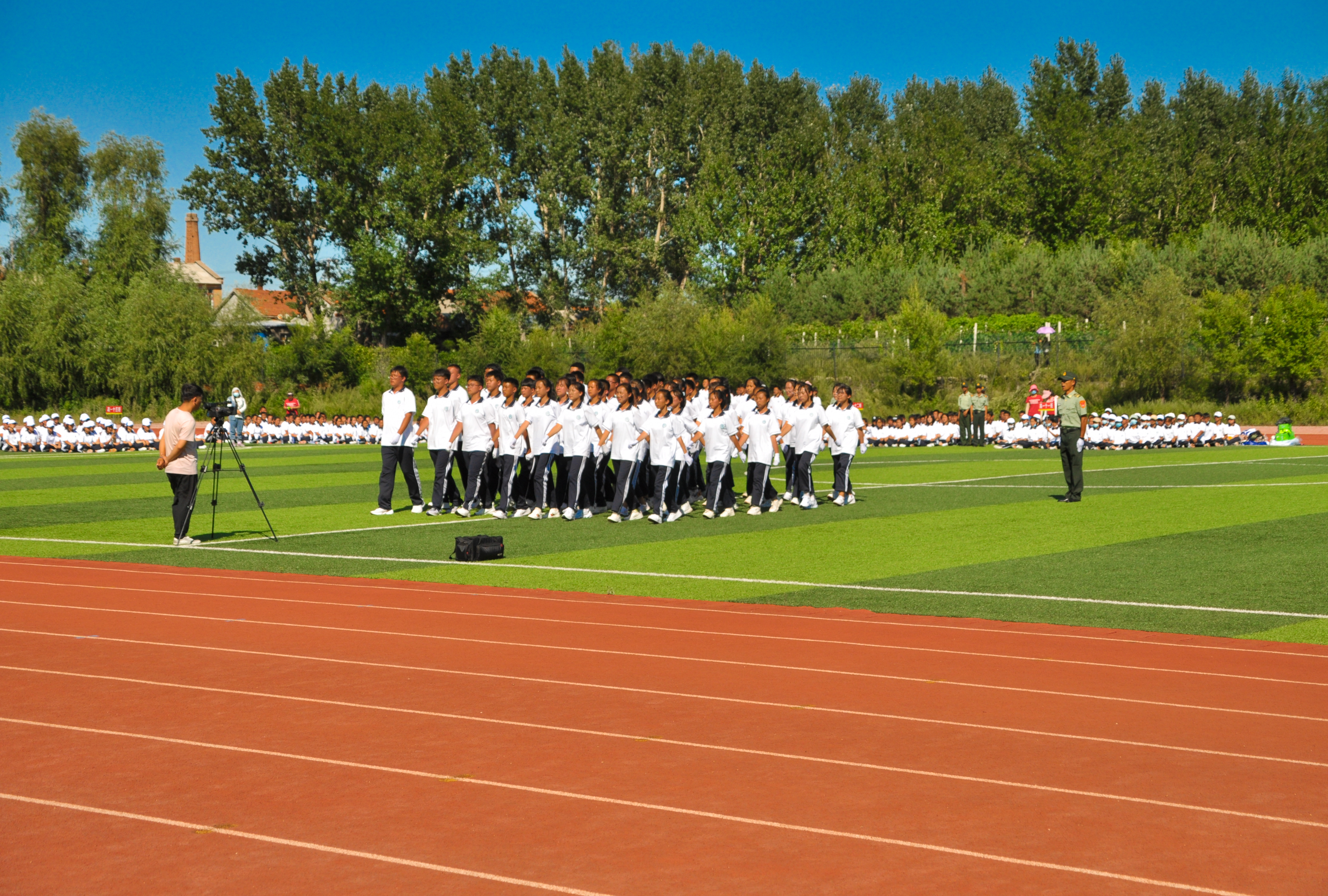 海林市高级中学高一新生军训