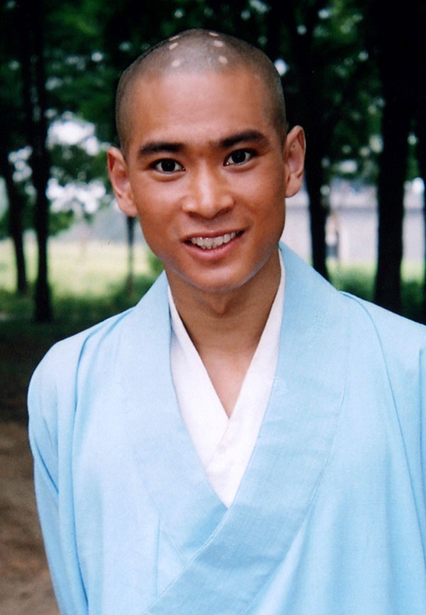 用《玩命》态度开启硬汉新纪元——李炳渊做客vv星直播