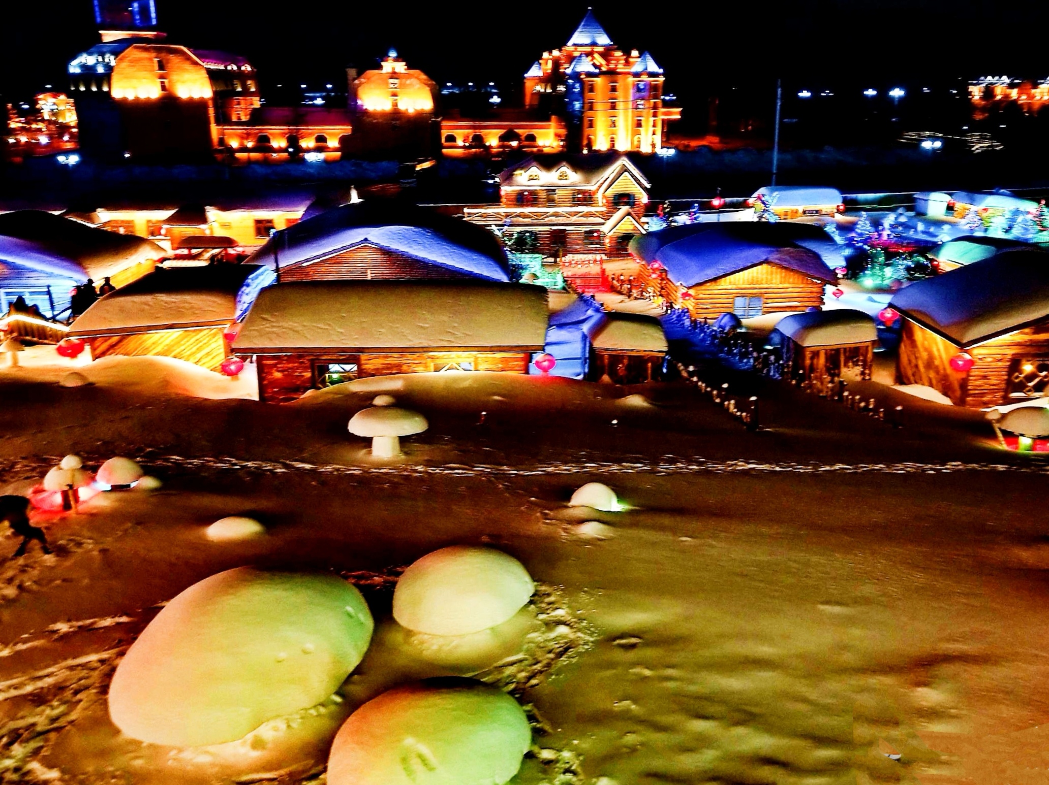 《雪村夜色美》摄影:静秀兰馨