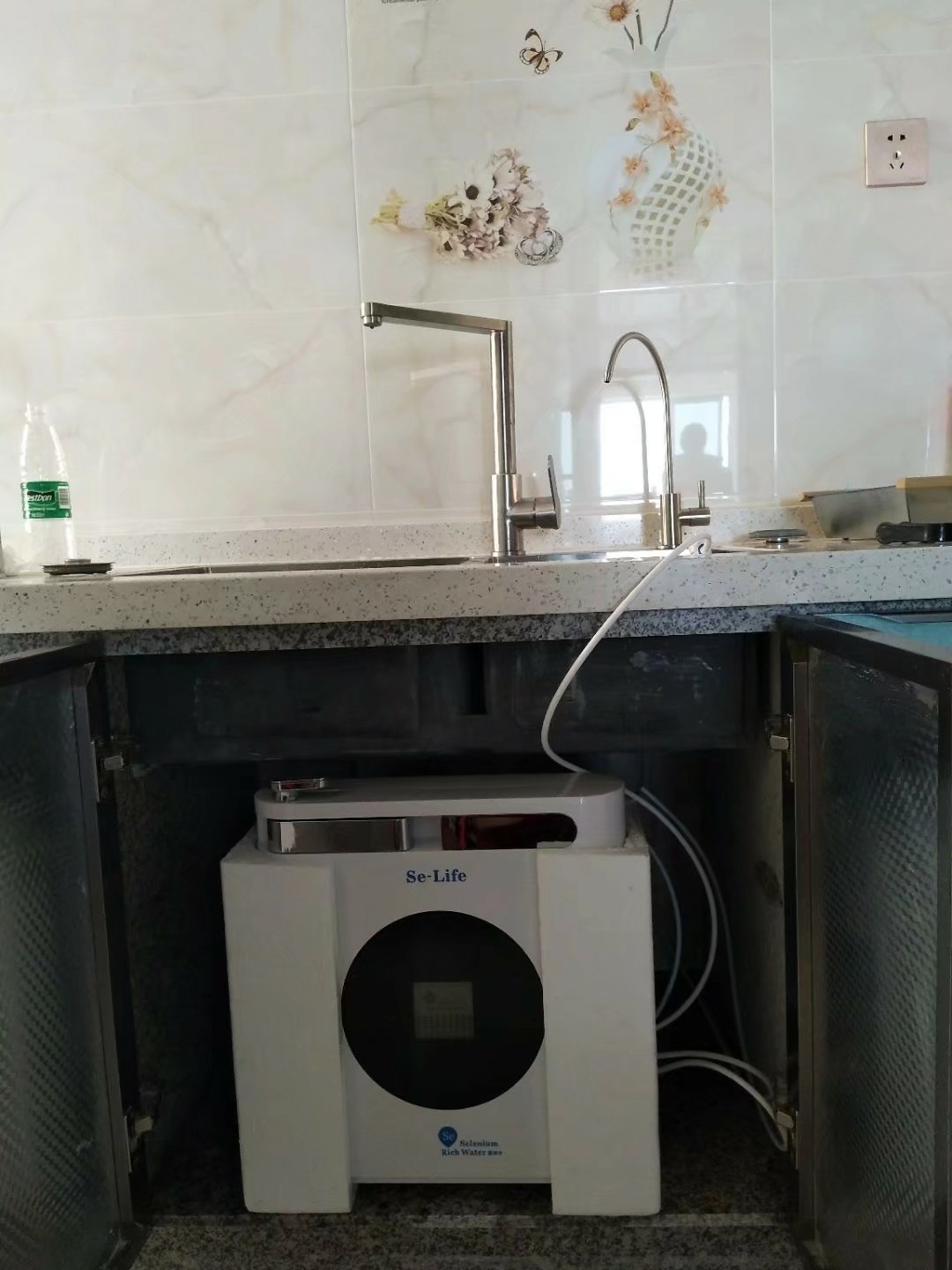 中大富硒水机 智能管线饮水机