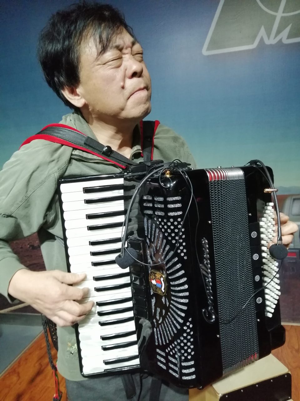 手风琴版《杜丘之歌》演奏:长治手风琴学会会长李慧