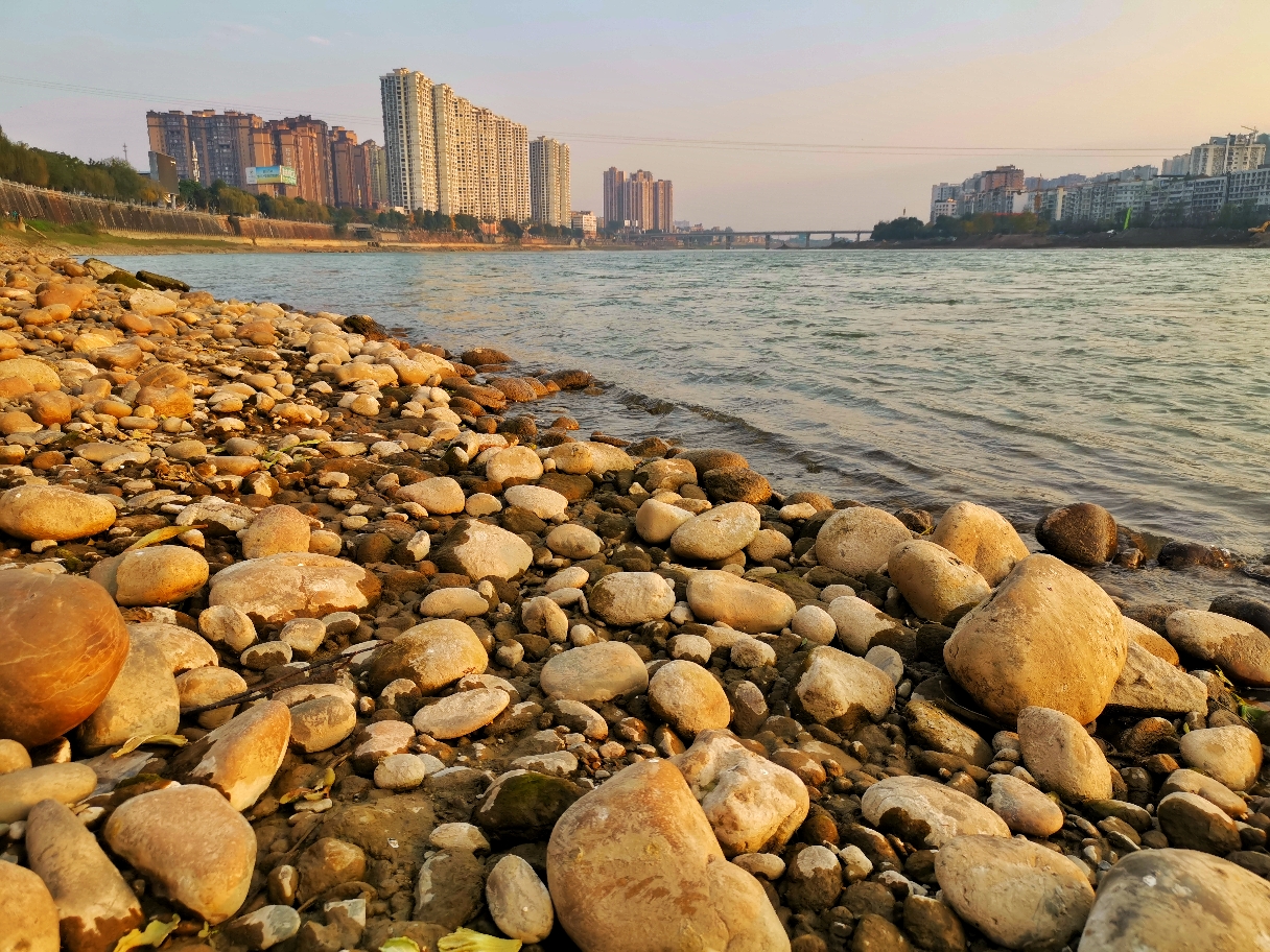 简阳沱江东门河坝