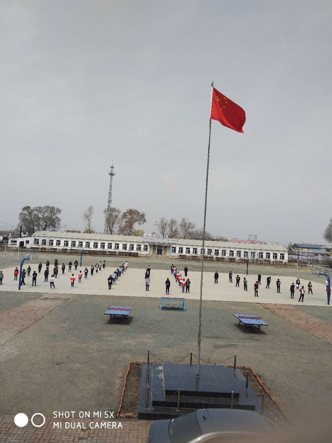 "美丽乡村,人尽其责"----卫国中学正走在共建美丽乡村,美丽校园的路上