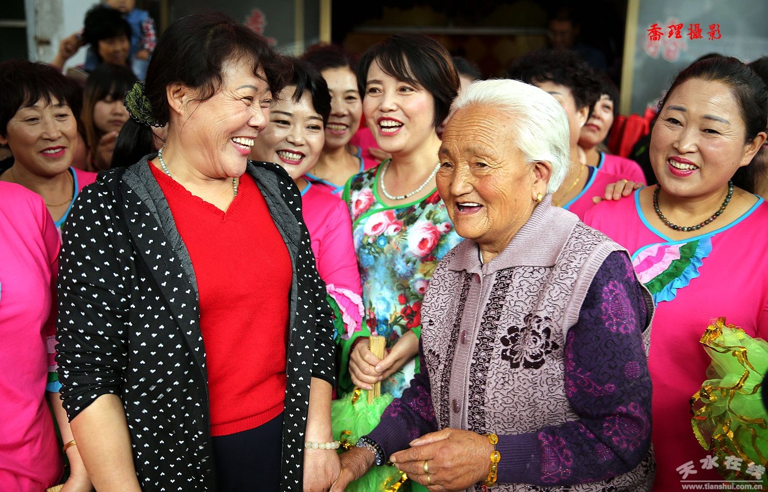 感动的画面,幸福的生活!