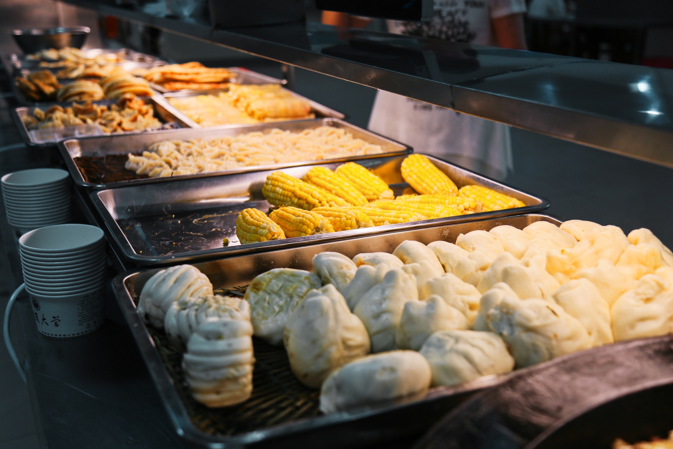 听说,江大人都有一个可胖的理想——逛遍校内的所有食堂,你能给我介绍