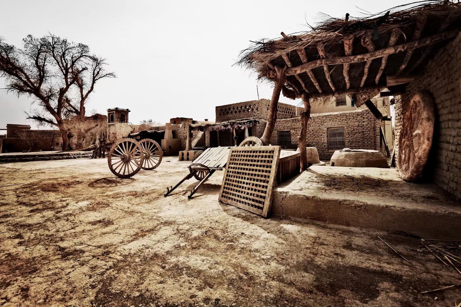 这里地势平坦,土地肥沃,水源充足,古人称这里为"甘露川",是屯垦戍边