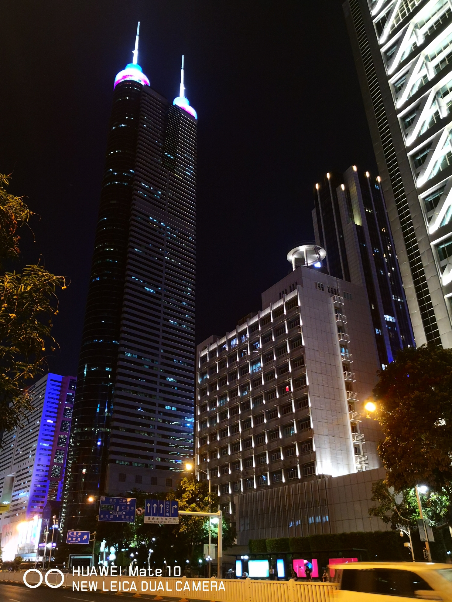 深圳布吉河两岸夜景