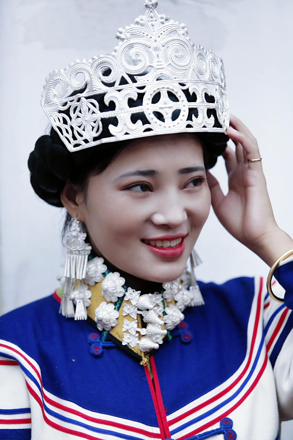 川西南  大凉山  布拖  美姑 彝族火把节选美活动中 那危乎高哉  硕大