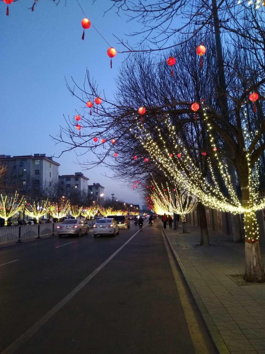 原平新年春节街景