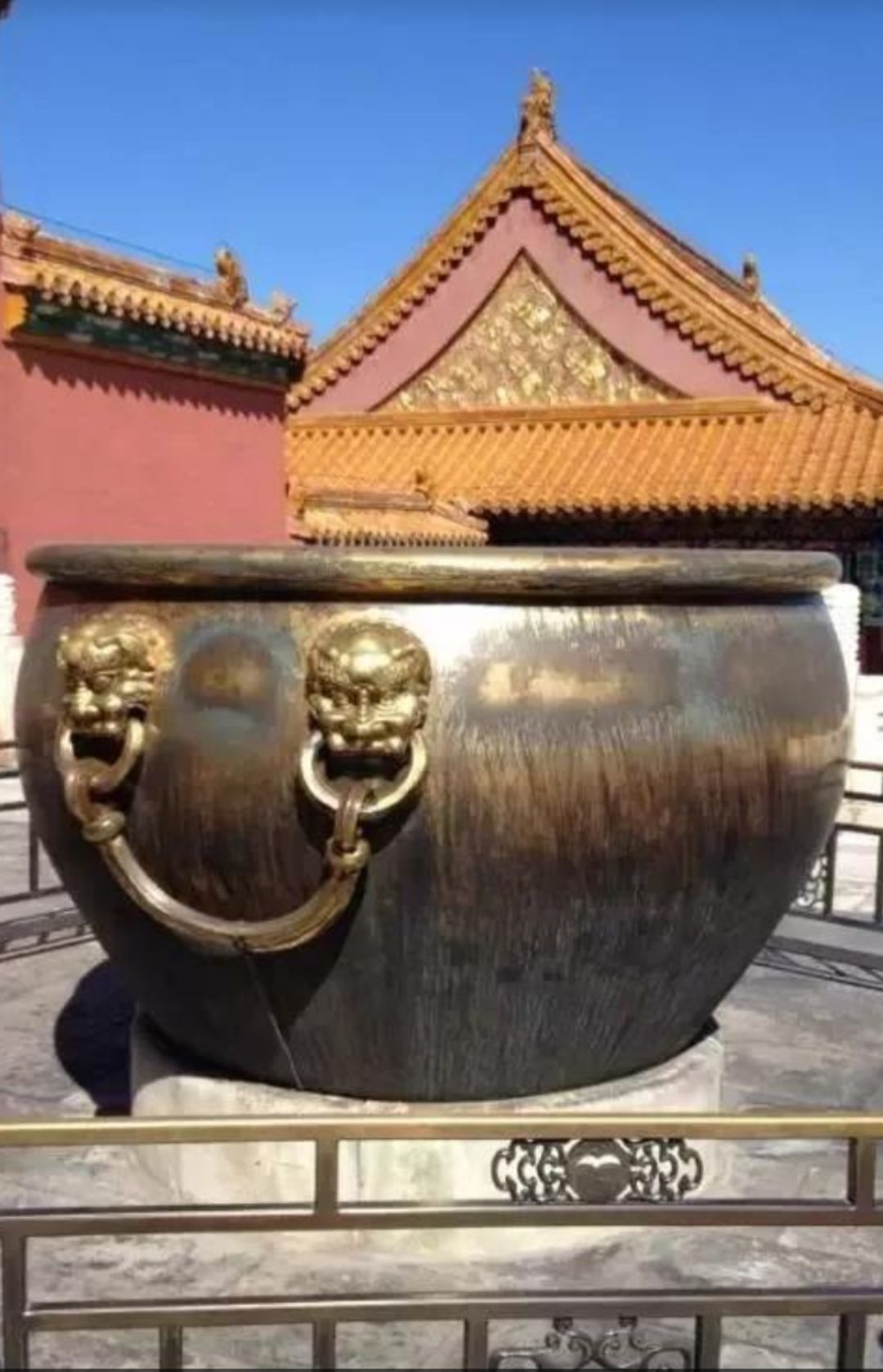 原创首发故宫太和殿的四大金缸
