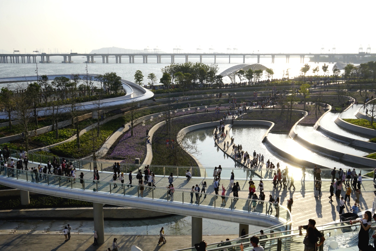 一空万有【美摄视界】:公园随拍系列——极富设计感的深圳海滨文化公