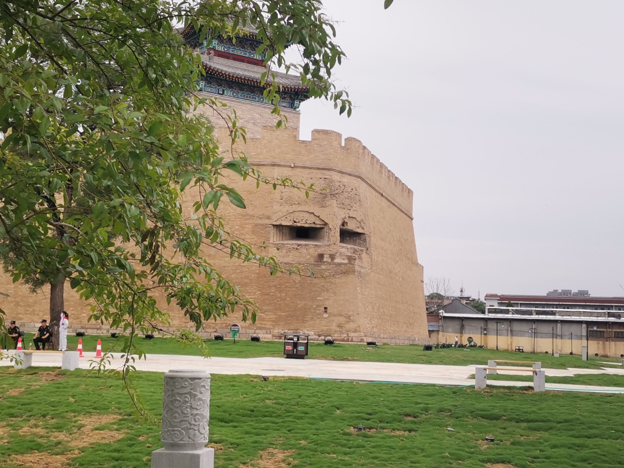 洹水安阳名不虚,三千年前是帝都一一明.彰德府城墙修复开放