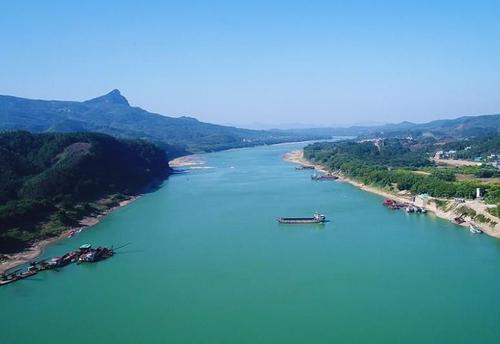 《大河》(节选)吉狄马加诵读飞天&喦喦