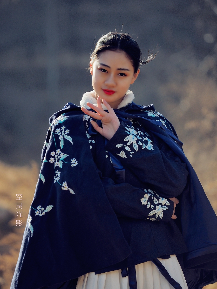 鲨鱼 模特提供:紫光竹影 服装提供:随风 拍摄:小灵 同行:无止境,羽嘉