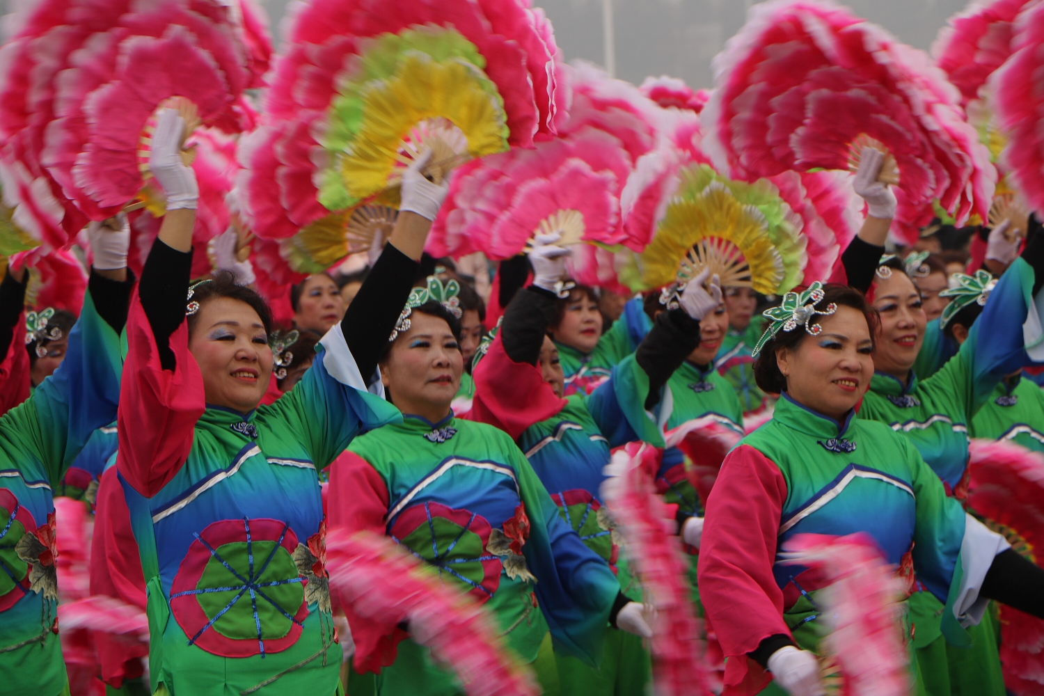 陕州区元宵节社火赴市区展演地址三门峡市文博城涧河广场时间:2019年2