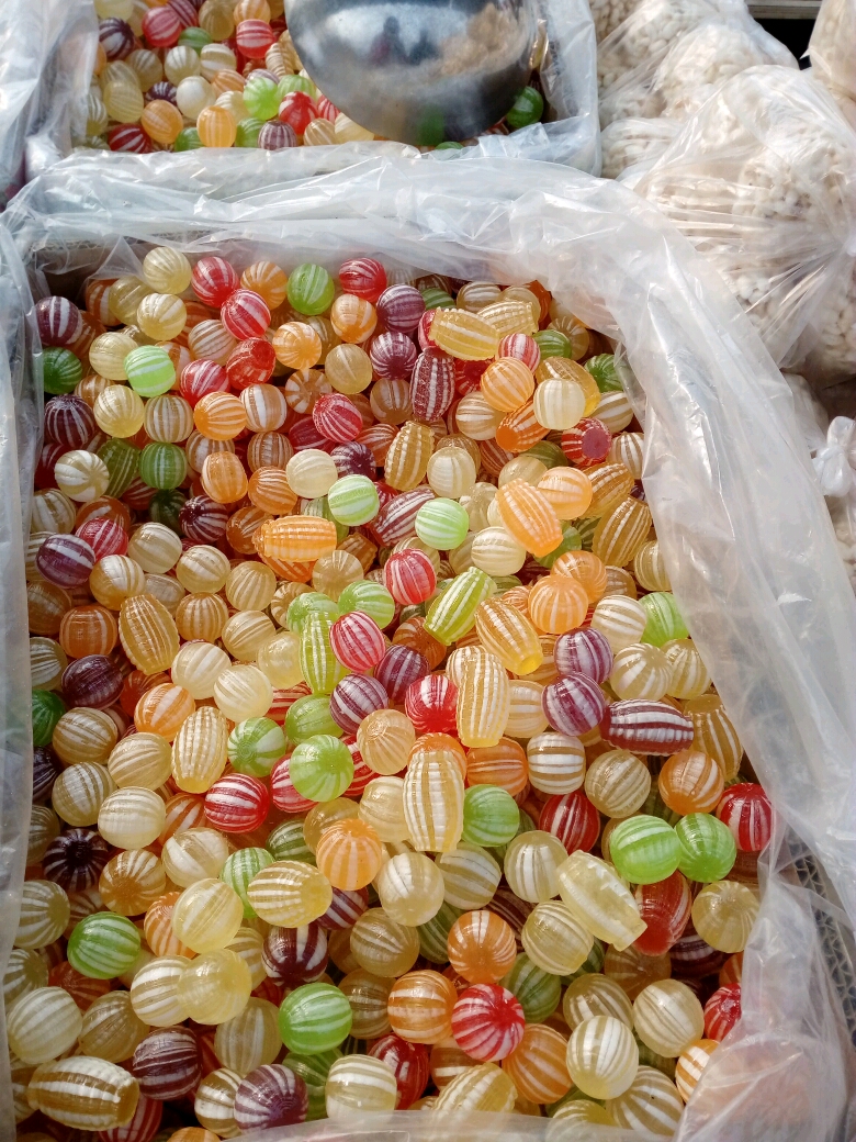 看到这老北京糖球,不由得勾起童年的回忆.