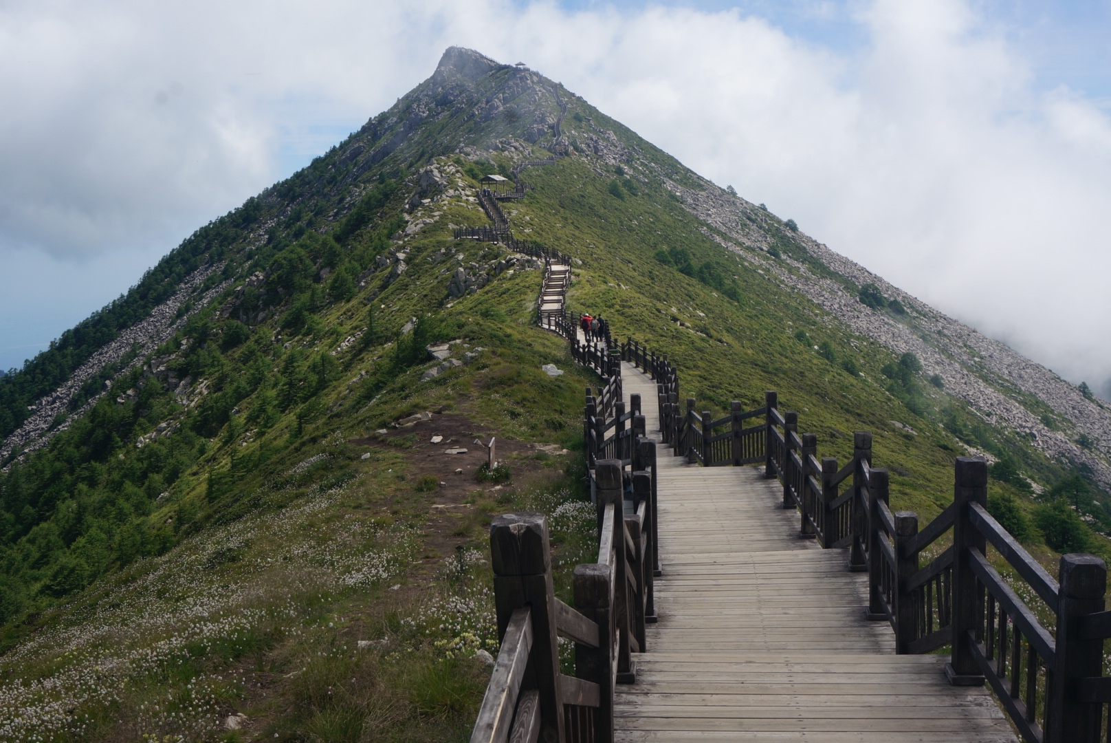 太白山山顶图片