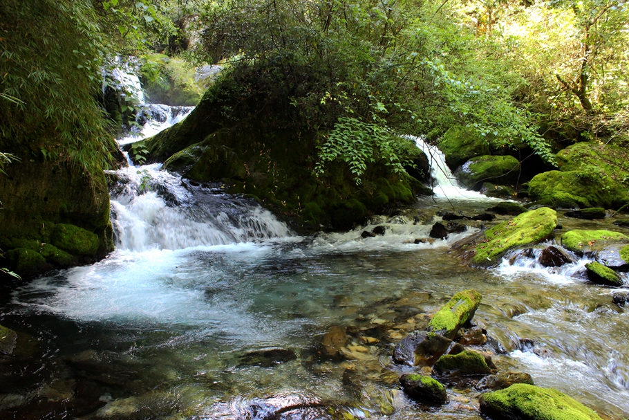 香溪源,清幽景色仿佛进入仙境一样