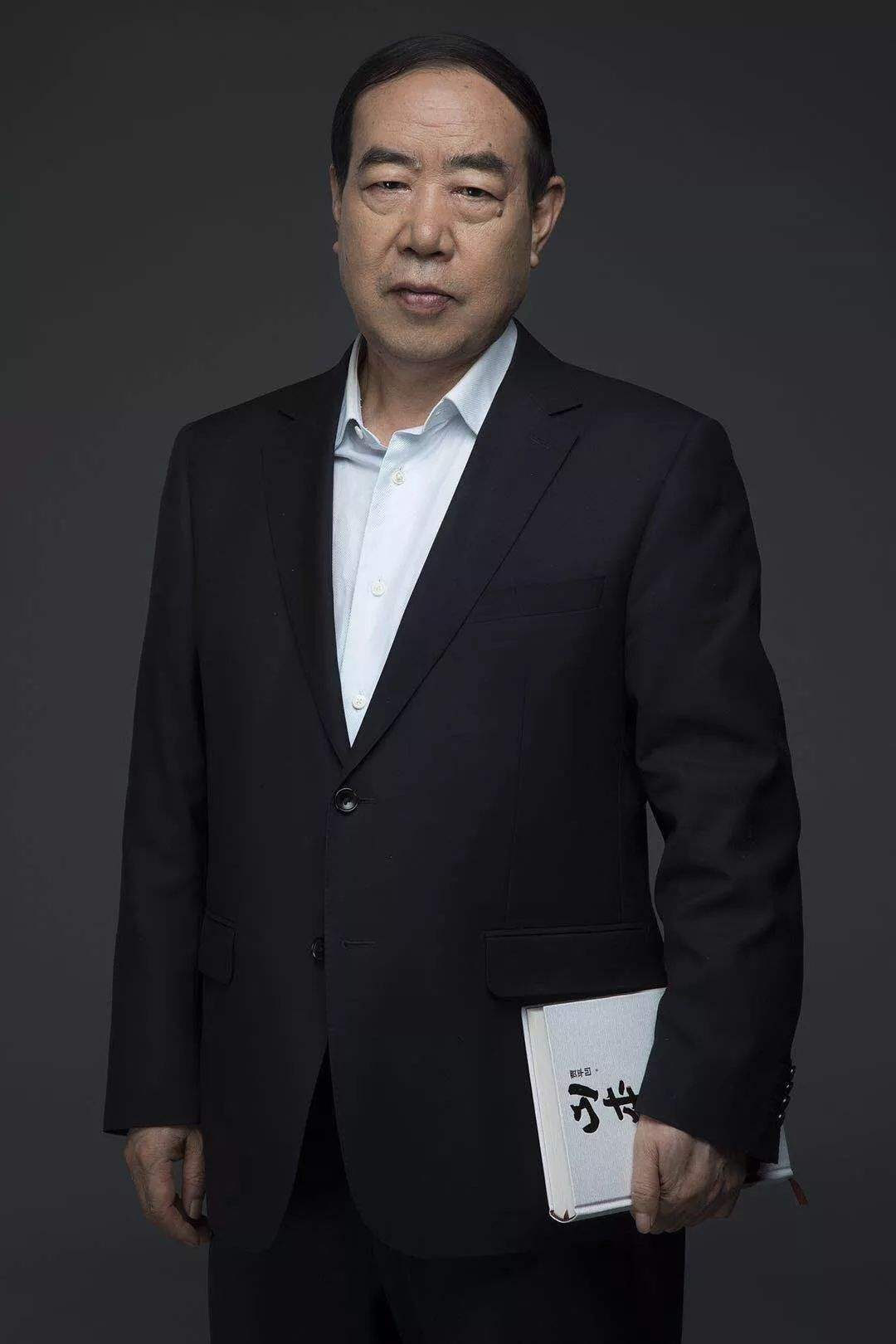 中国著名作家贾平凹