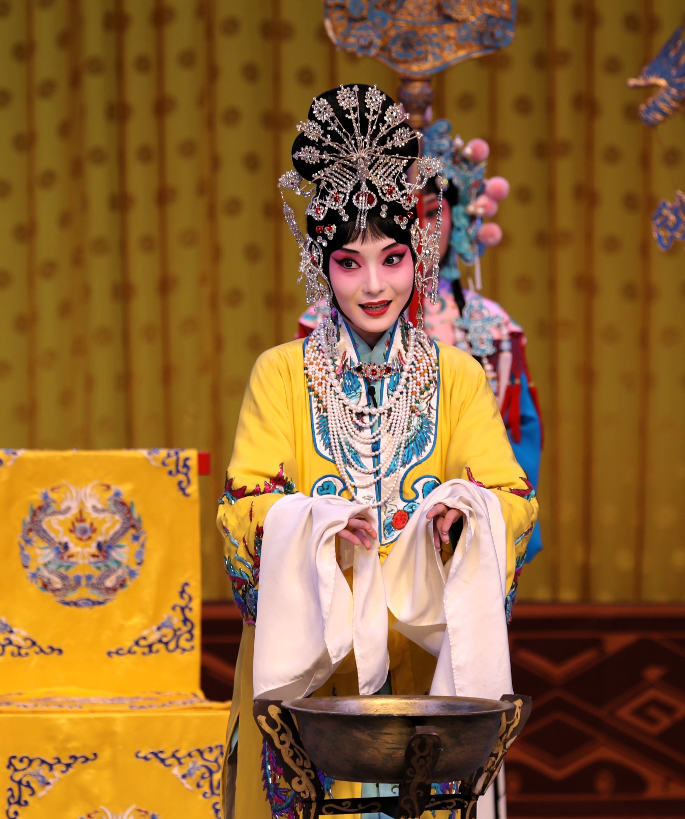 京剧〈太真外传>黑龙江省京剧院演出杨玉环一徐捷