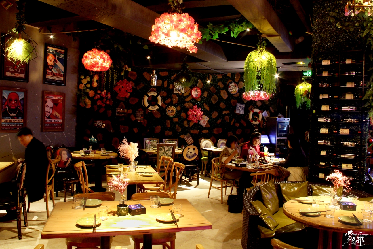 我在花前月下音乐餐吧等你