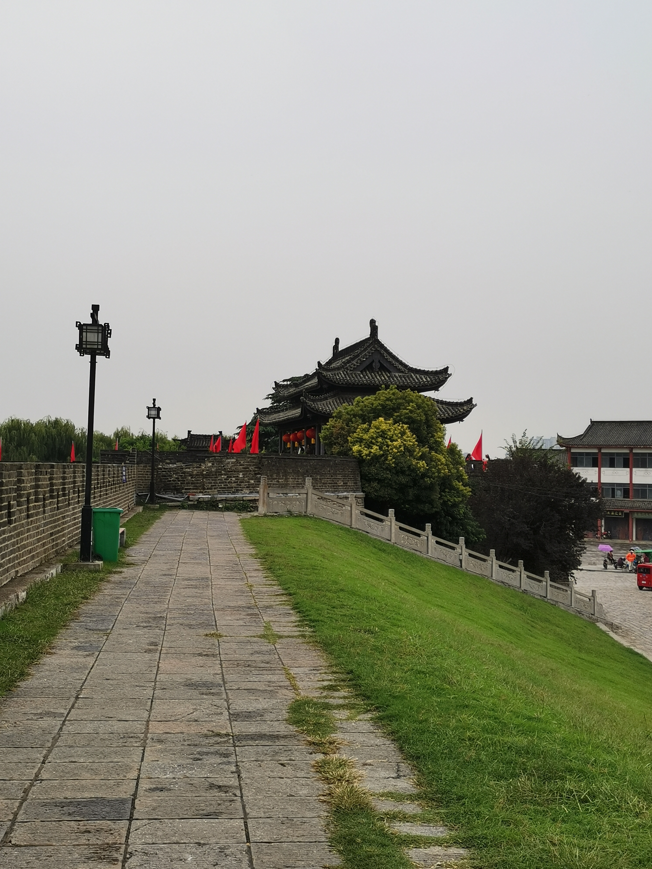 古城墙不仅是中国保存最为完好的宋代古城墙,也是世界上保存最为完好