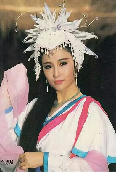 04/     1988年《王昭君外传》宋冈陵 饰