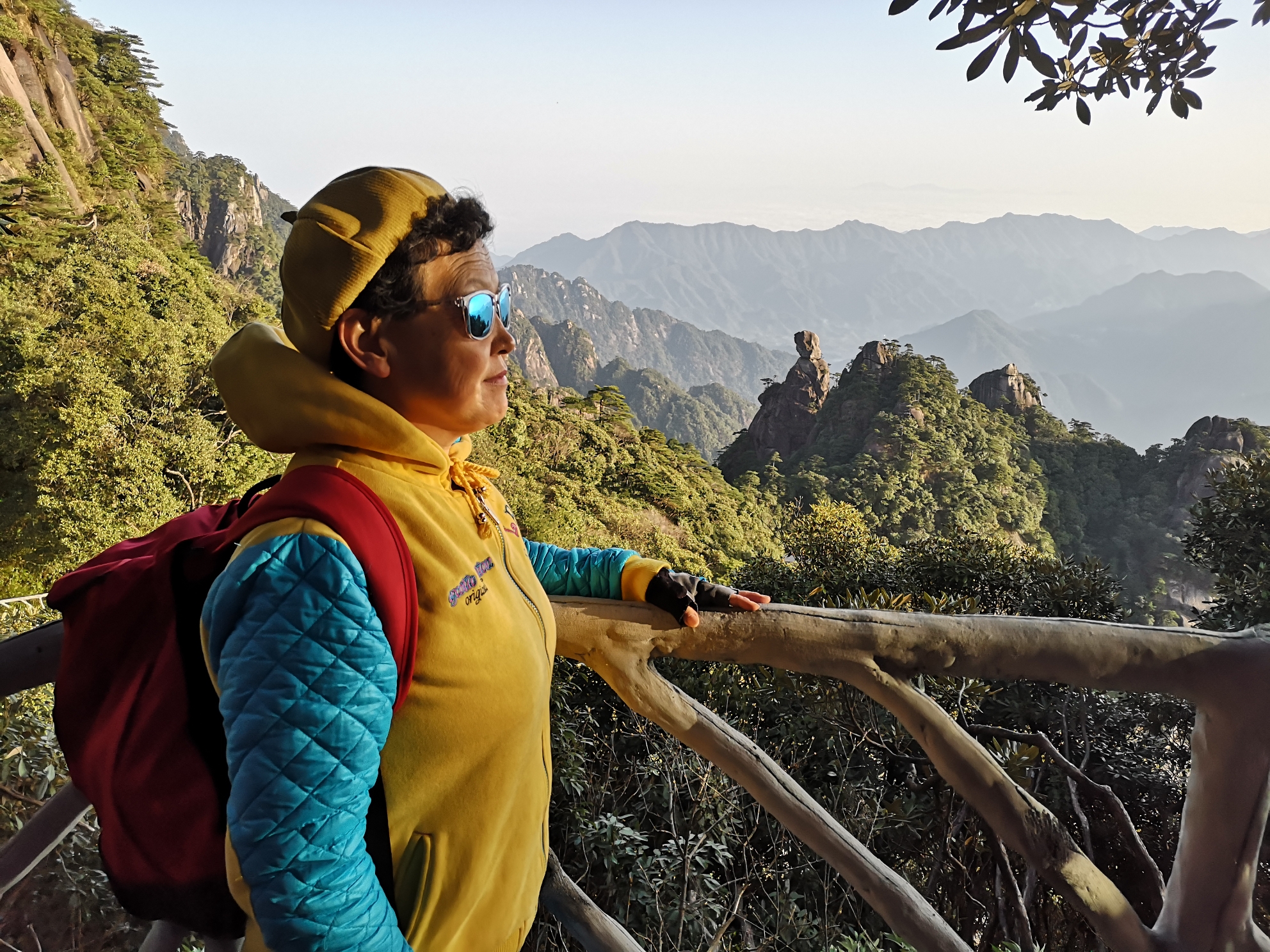 《读山……》作者:张腾蛟朗诵:太极雪
