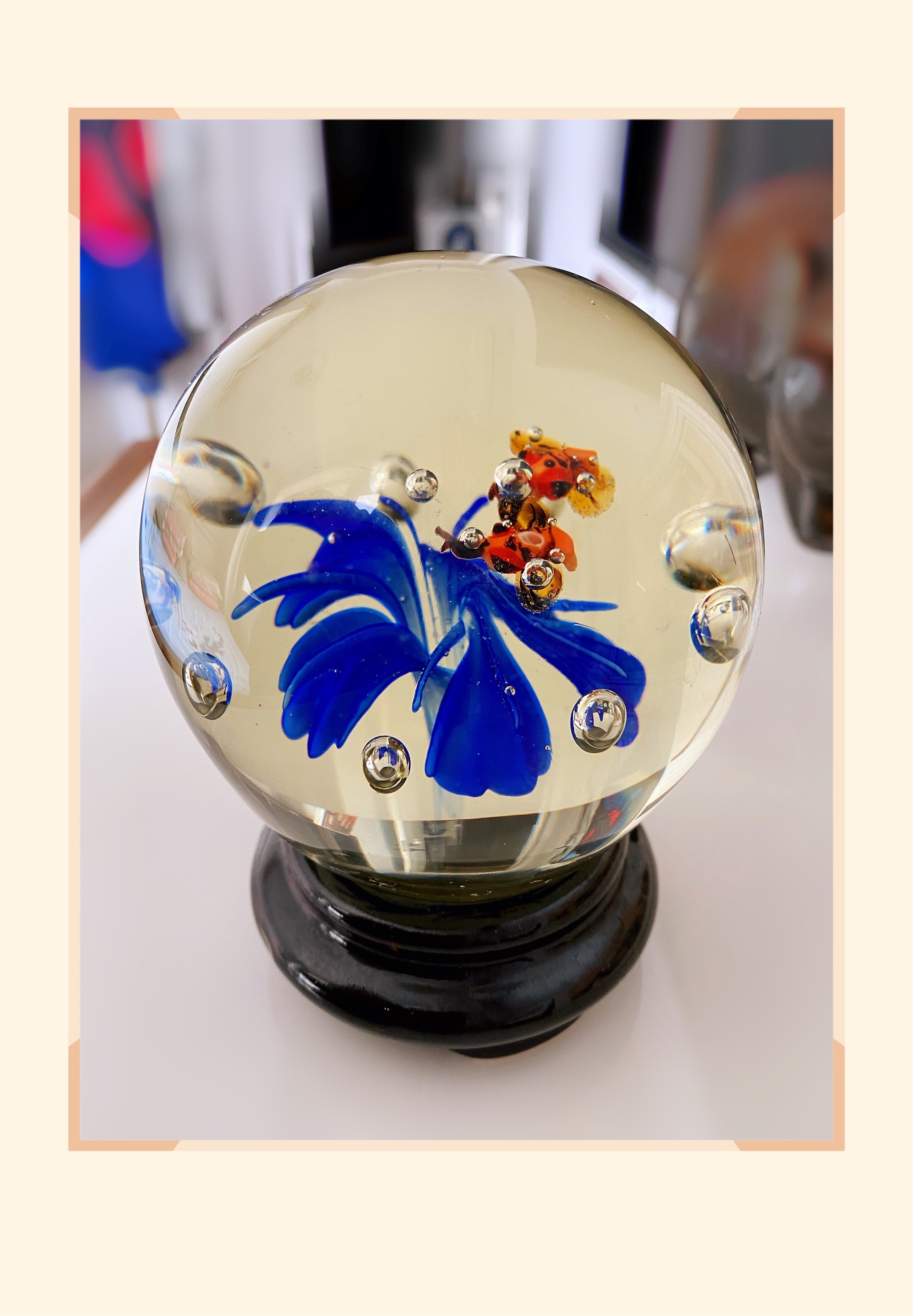 首发琉璃球摆件