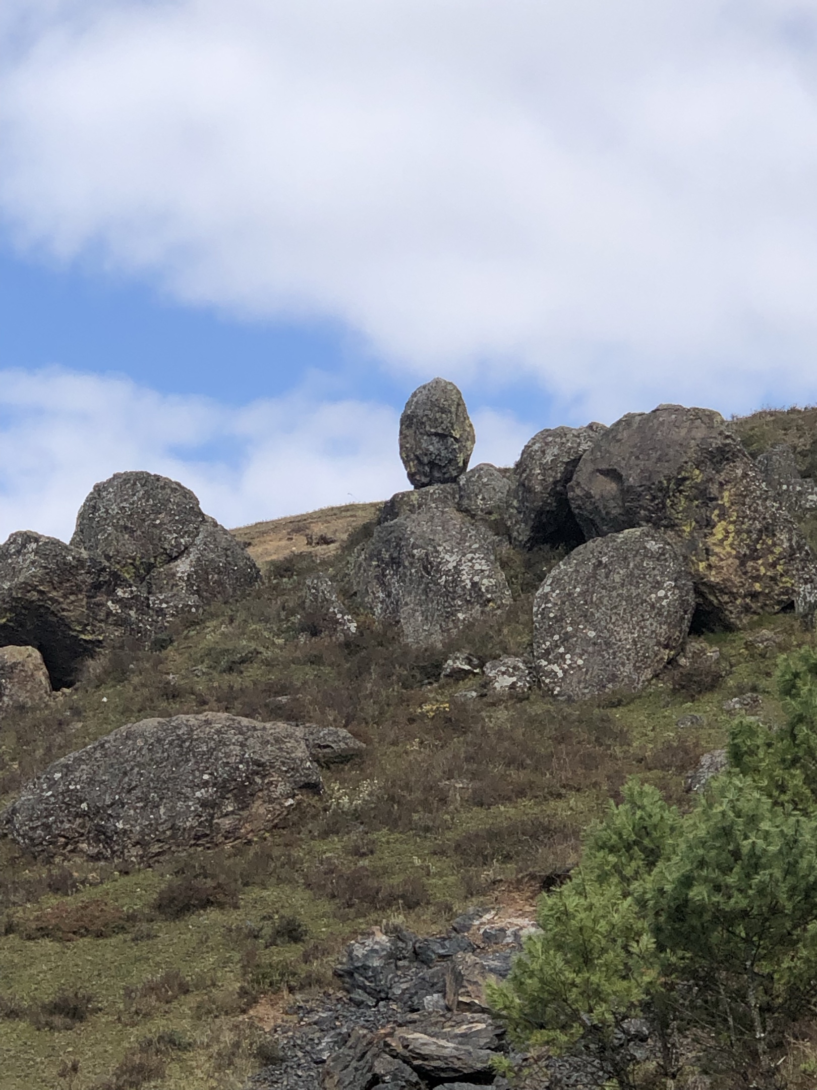 游昭通大山包玻璃栈道,鸡公山大峡谷,这是一个令人惊叹的天地造物之