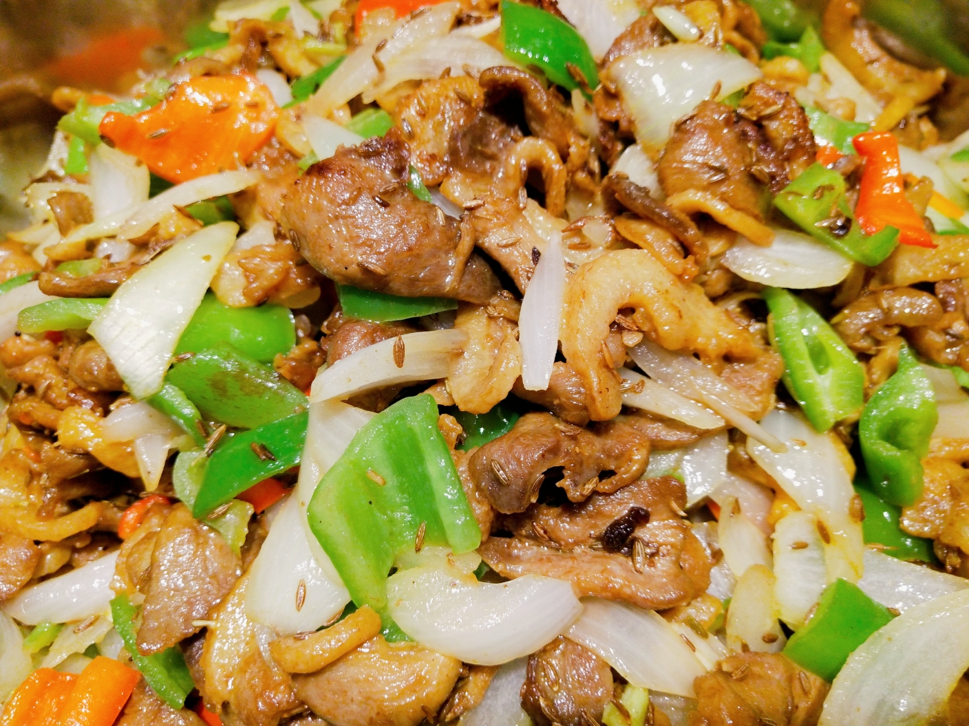 制作人:何胡山 制作人:张新泽 制作人:祝霞