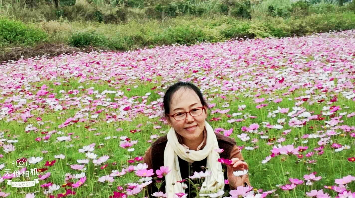的巜山花烂漫》舞蹈健美操团队,遇见了优雅美丽专业舞蹈老师(李玉芳)
