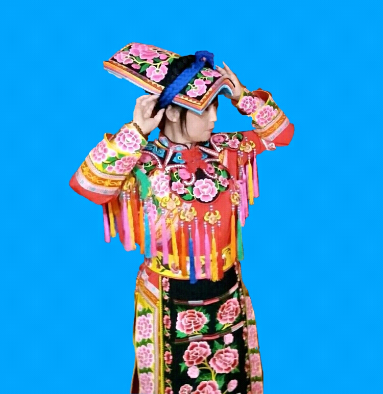 羌族服饰图案的艺术魅力