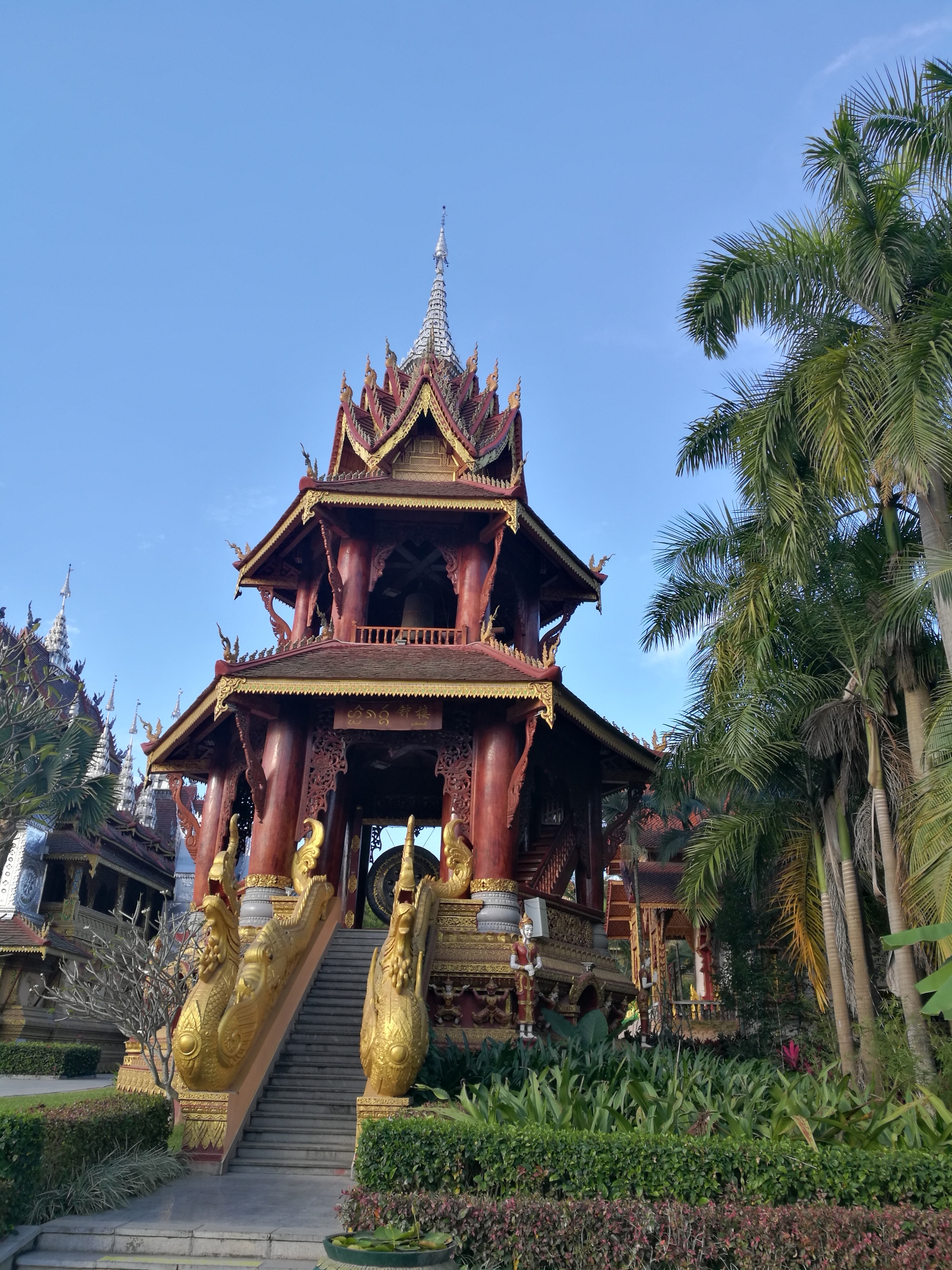 勐腊县勐伴镇红毛树村,经过三年的挂钩扶贫,如今已是旧貌换新颜.