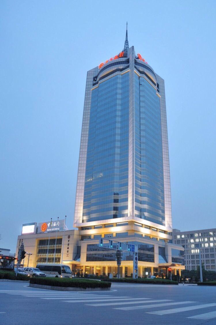 金普新区分行成功营销某世界500强企业6.8亿元股权转让项目